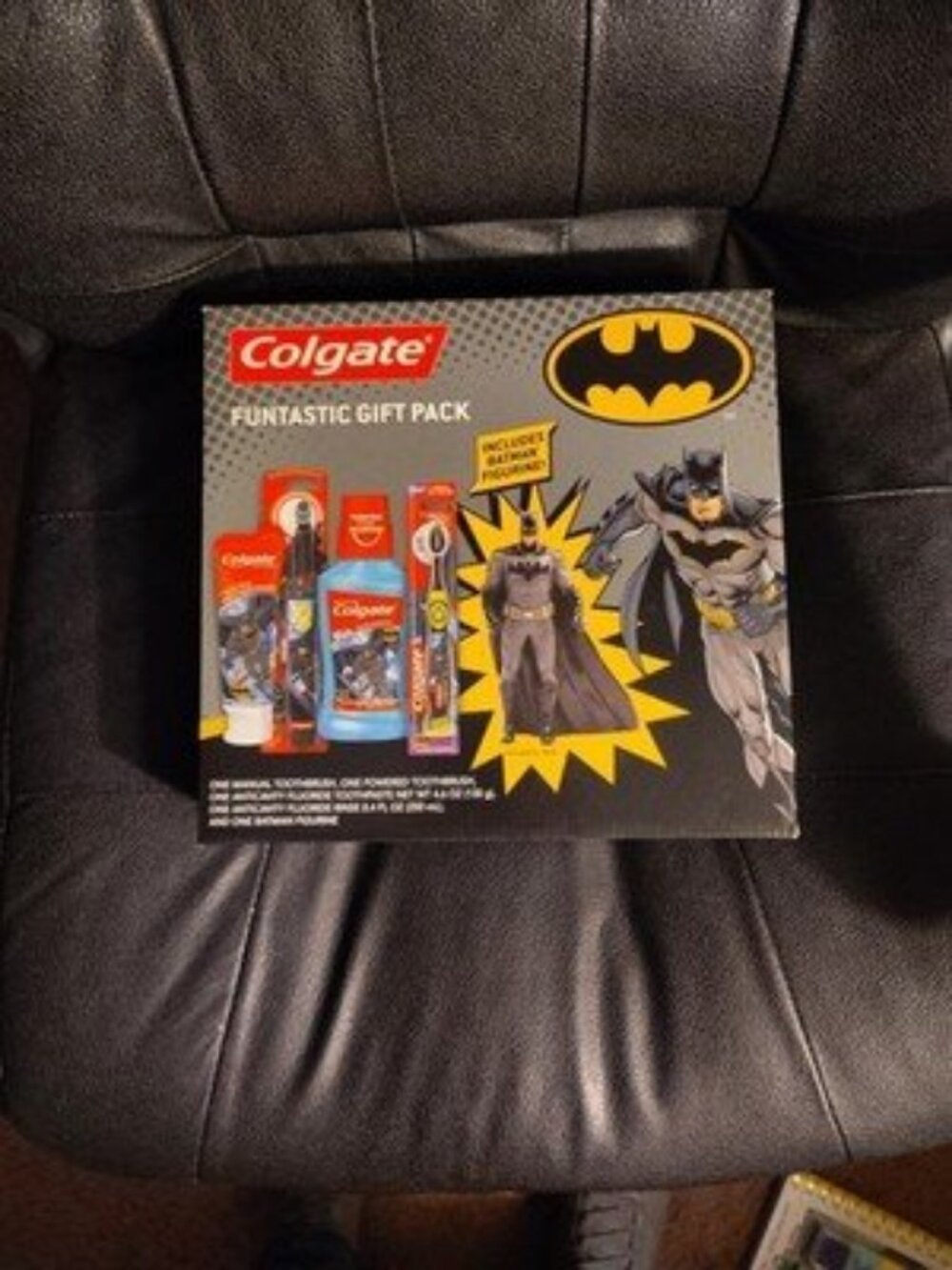 Colegate Funtastic 5 pc Gift Pack Batman DC Comics - Toothbrush Toothpaste Rinse